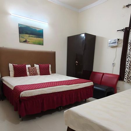 New Chandigarh Holiday Home Eksteriør billede